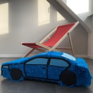 Blaue Sportwagen-Piñata - Volle Geschwindigkeit zum Spaß!